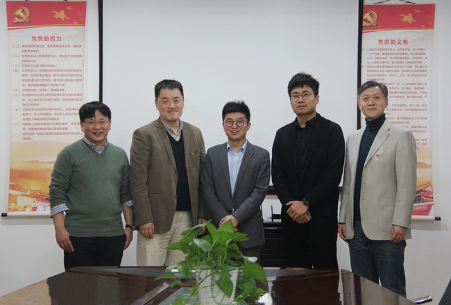 5e02faee761a6.jpg (外網(wǎng))20191224萬科領(lǐng)導(dǎo)來公司.jpg