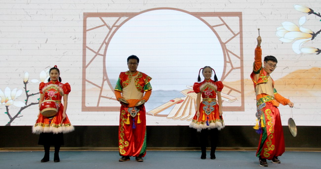 5e0aaab42206f.jpg 4賀新春(網(wǎng)用).jpg